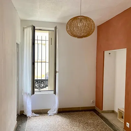 P3 Centre Des Arenes Rdc Lägenhet *