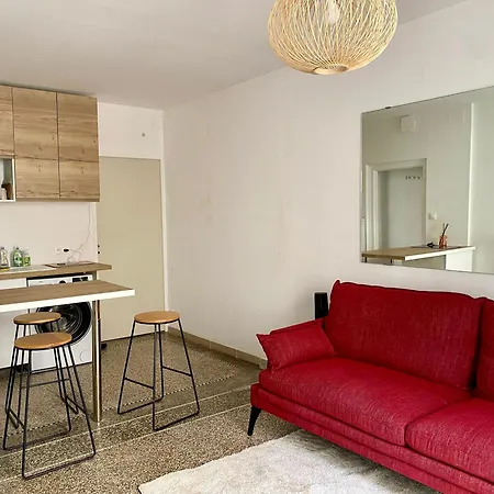 P3 Centre Des Arenes Rdc Lägenhet Nîmes