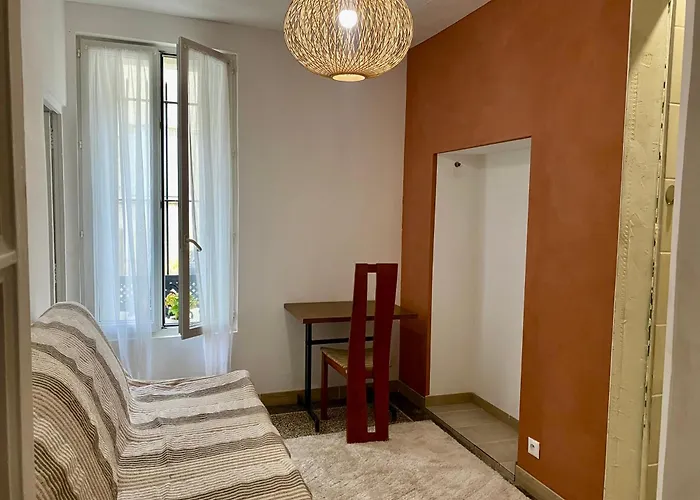 P3 Centre Des Arenes Rdc * Nîmes